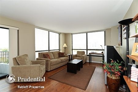2nd image of 260 Illinois Blvd