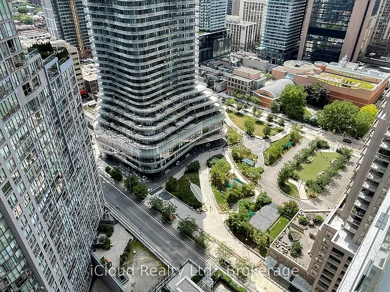 955 Bay St #2818 — Photo 34