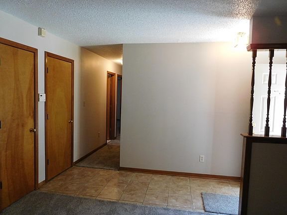 4th image of 17404 E 34th Ter S