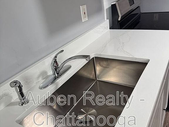 4th image of 1802 Wilcox Blvd #B