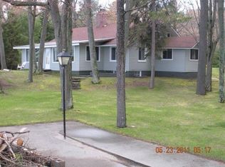 232 Huron Hills Dr, East Tawas, MI 48730