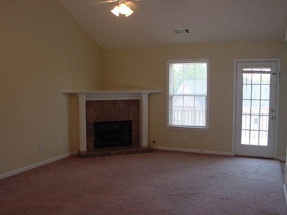 Great Room w/ Fireplace