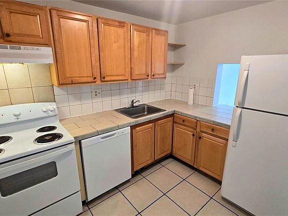 5th image of 7801 Colony Circle S #106