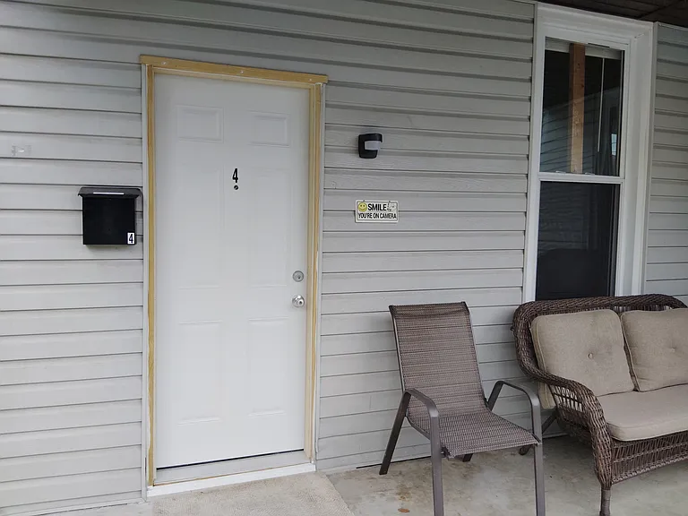 956 East Ave #4 — Photo 2