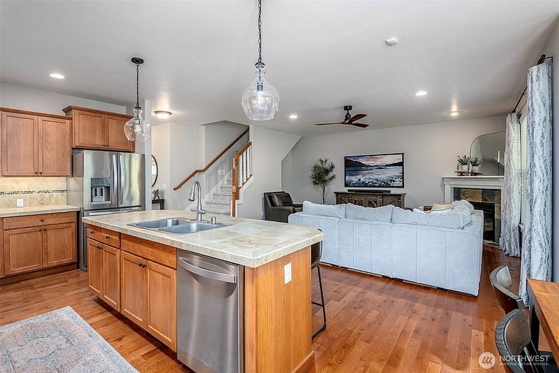 5th image of 7728 Keystone Avenue NE