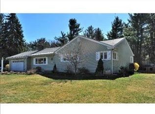18 Juniper Rd, Andover, MA 01810