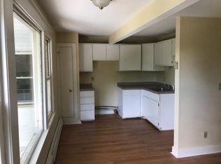 97 Summer St APT 11, Gardiner, ME 04345