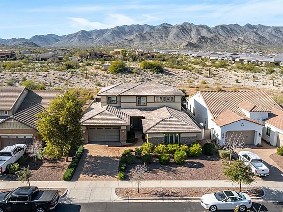 3rd image of 4600 N Arbor Way