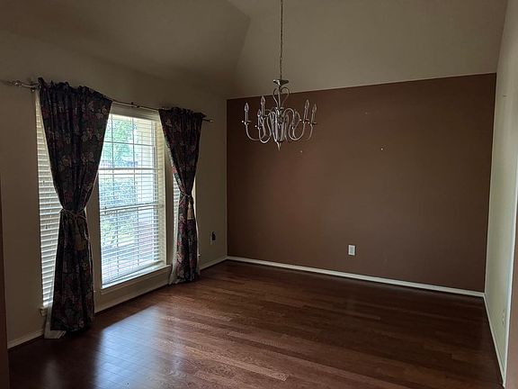 4th image of 26962 Armor Smith Dr