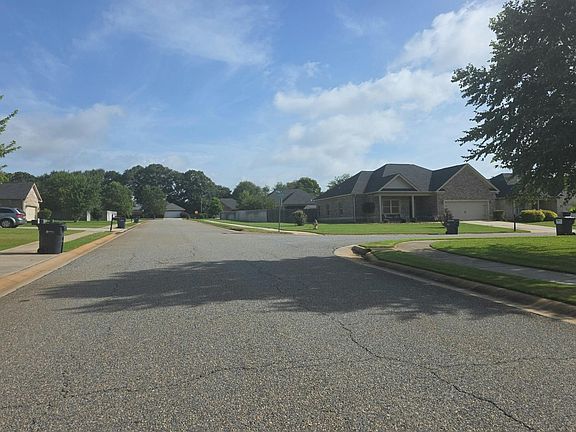 4th image of 203 Ravencrest Dr