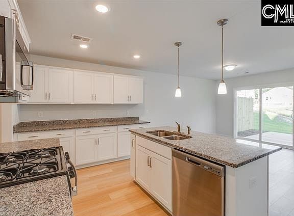 3rd image of 312 Reedmace Ct