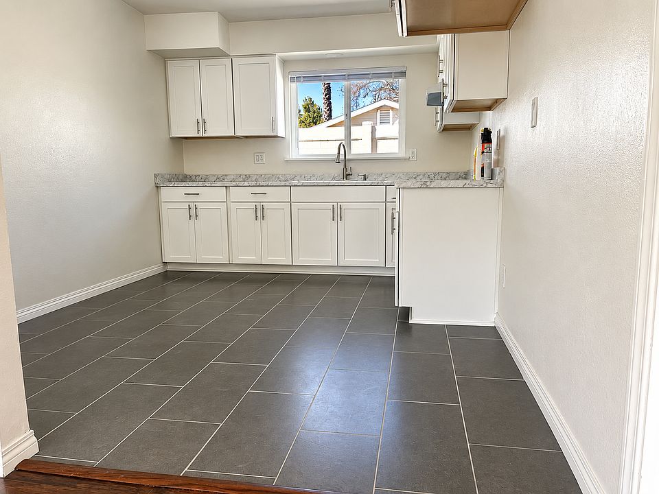 1st image of 626 Acacia Rd APT B