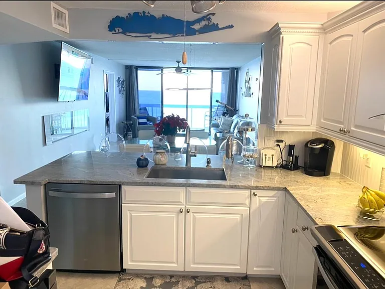 9940 S Ocean Dr #1004 — Photo 3