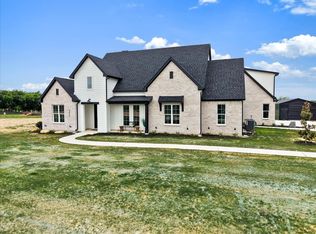 711 Hummingbird Ln, Justin, TX 76247