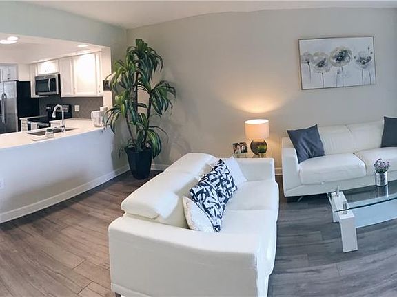 5th image of 19701 Gulf Blvd APT 111