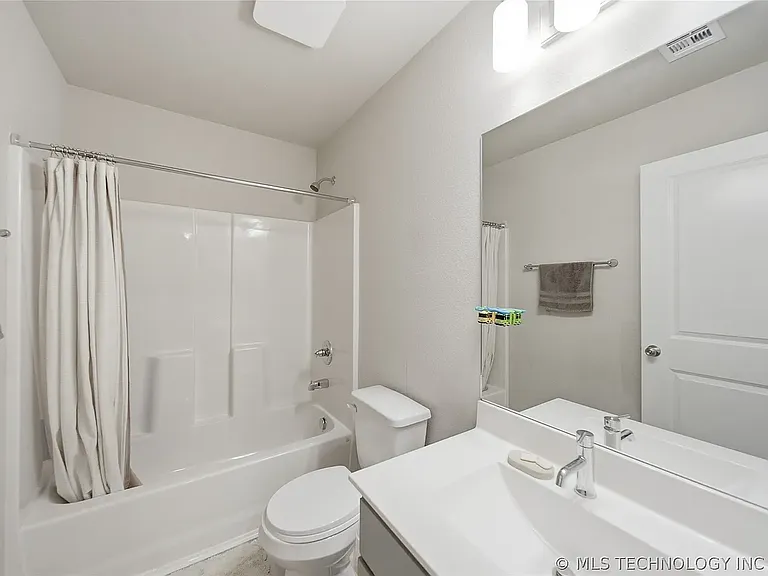 3583 E 144th Pl S — Photo 15