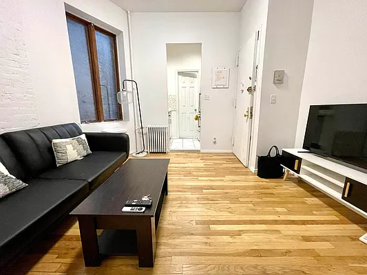 Rented by J PRESTON AND ASSOCIATES INC | media 6