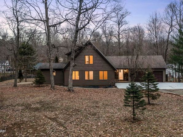 4500 Lake Forest Dr, Charlestown, IN 47111