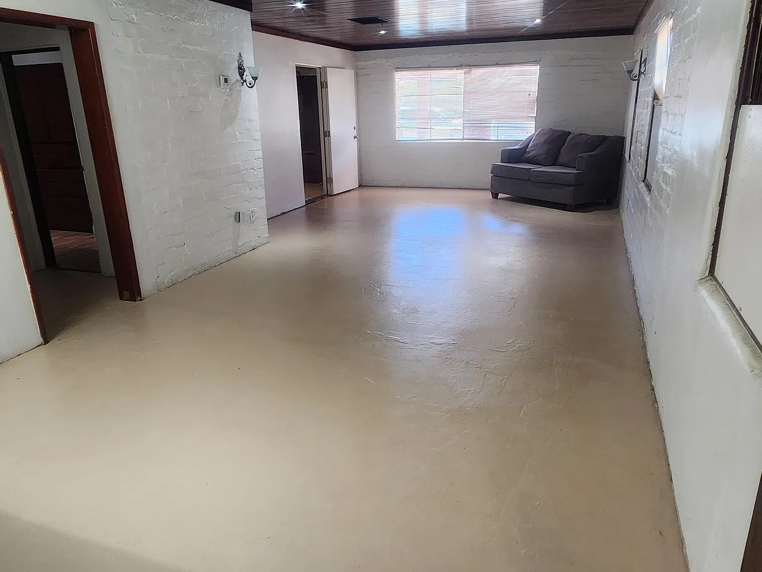 45497 Oasis St — Photo 3