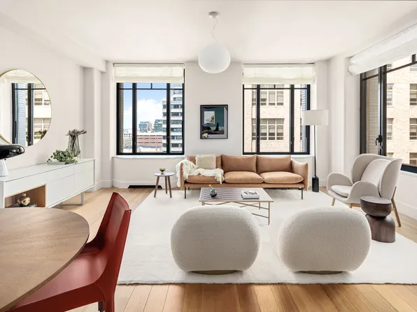 110 Charlton Street image 1 of 6