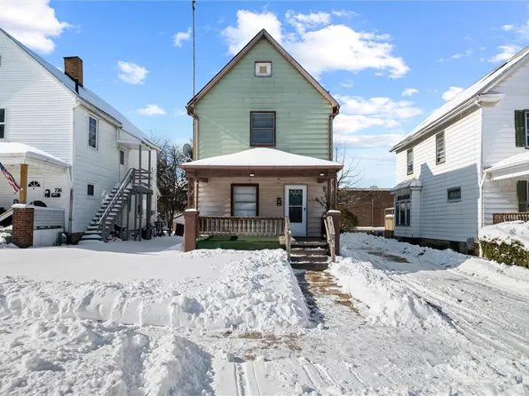 768 Baldwin Ave, Sharon, PA 16146