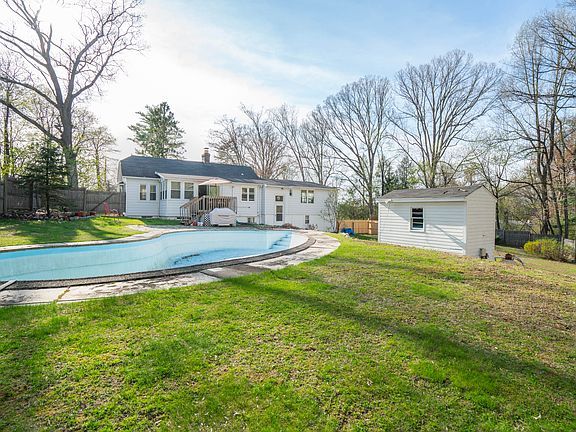 2nd image of 47 McGregor Ln