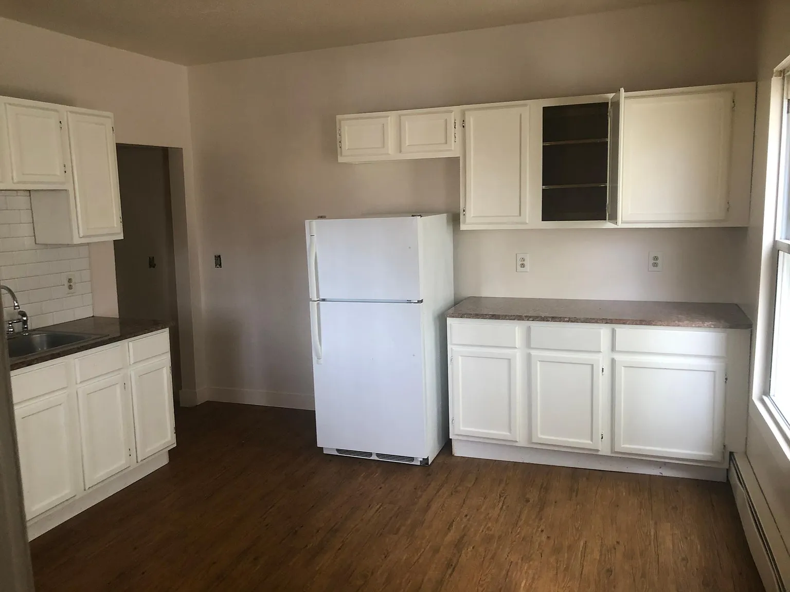 195 Caroline St — Photo 2