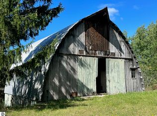 4669 Indian Hill Rd, Honor, MI 49640