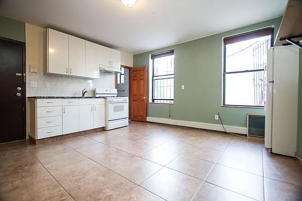 Rented by Nooklyn NYC LLC | media 12