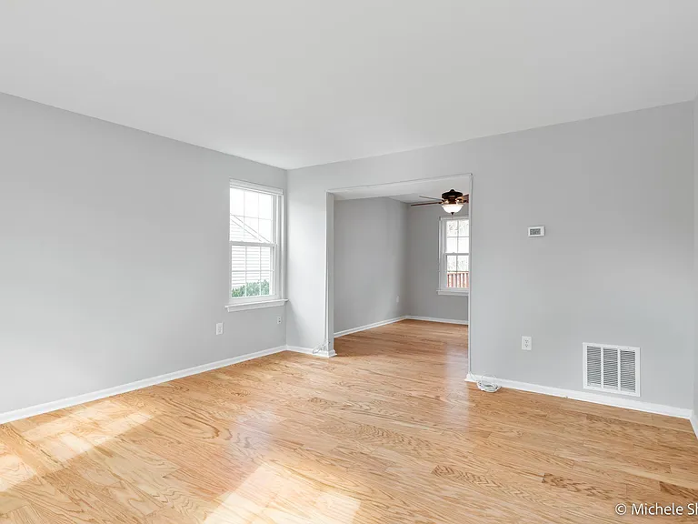 272 Yale Ct — Photo 22
