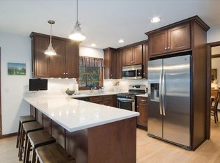 810 Charing Cross Rd, Madison, WI 53704