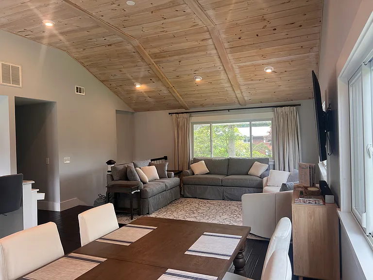165 Fleetwood Dr — Photo 8