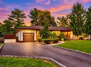 77 Schwin Dr, Clark, NJ 07066