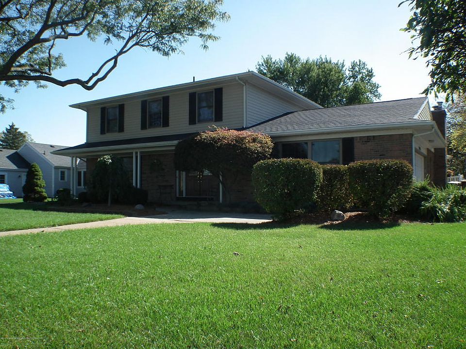 1st image of 10886 Wildon Way W