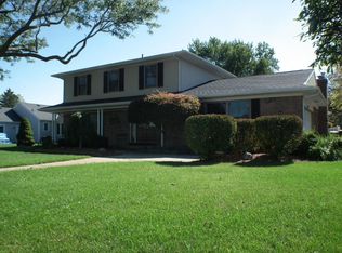 10886 Wildon Way W, Grand Ledge, MI 48837