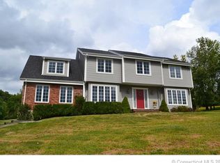 1 Smoke Ridge Dr, Sherman, CT 06784