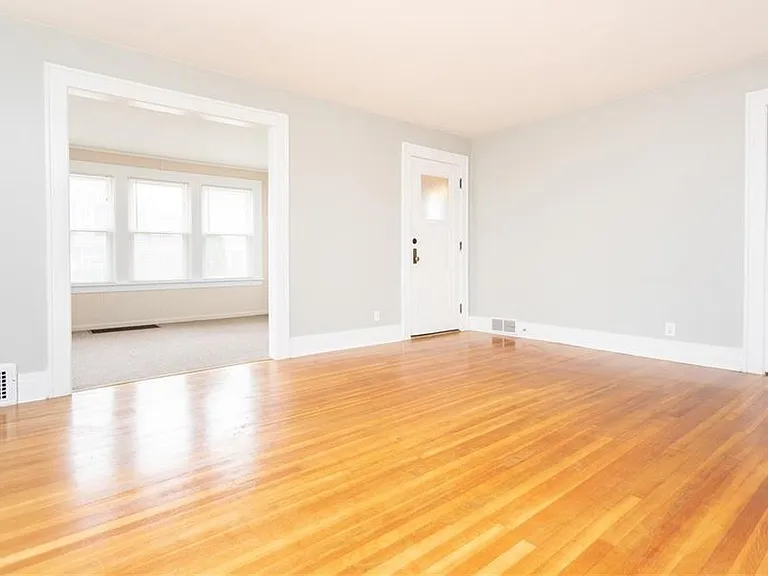 50 Henley Rd #LOWER — Photo 4