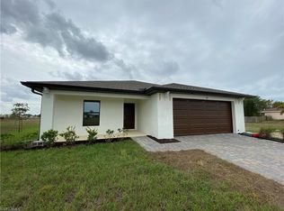 122 NE 11th Ln, Cape Coral, FL 33909