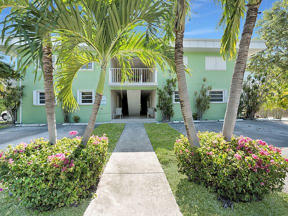 2nd image of 1129 Pebble Beach Lane APT 11