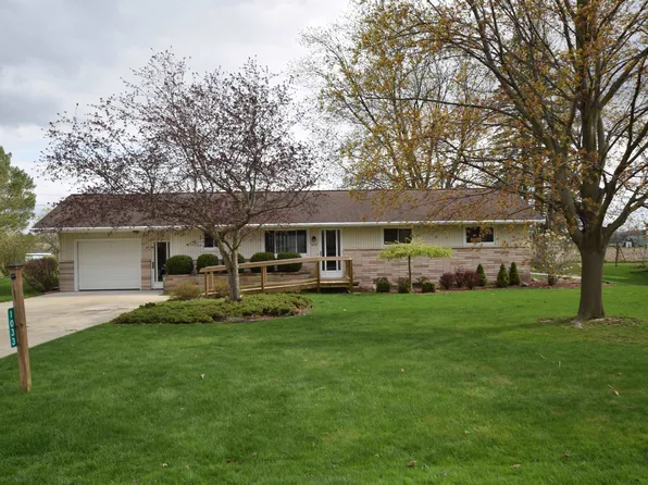 1033 Eddie Dr, Auburn, MI 48611