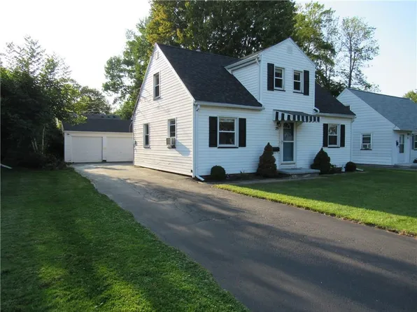29 Alden Rd, Rochester, NY 14626