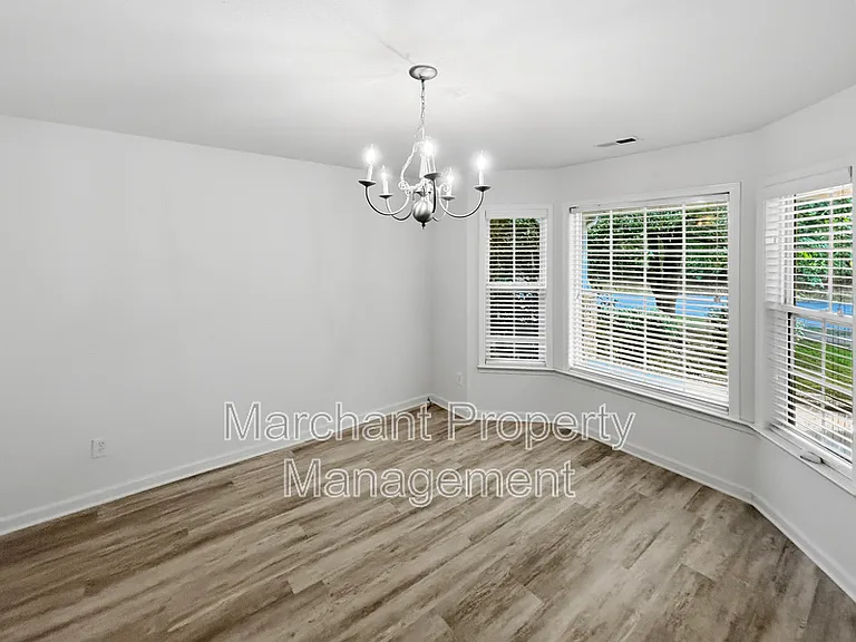 52 Cardinal Creek Dr — Photo 5