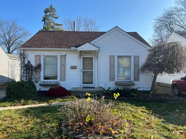 4425 Carnegie St, Wayne, MI 48184