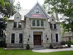 260 Wentworth Ave photo 1