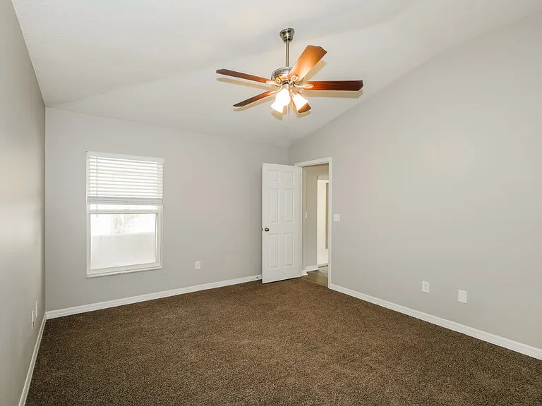19616 Wyndmill Cir — Photo 9