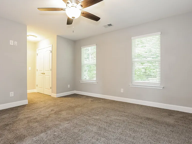 2105 Brentwood Cv — Photo 14