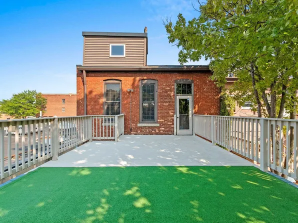 126 S Broadway St #2, Green Bay, WI 54303