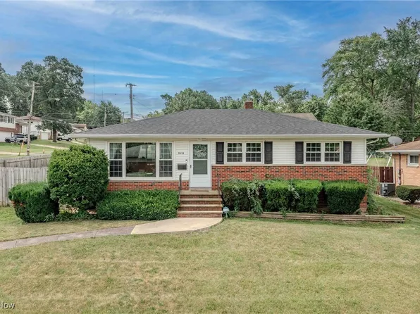 5419 Loyola Dr, Parma, OH 44129