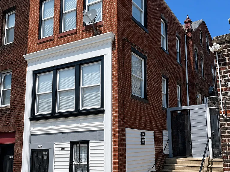 1511 Foulkrod St #1R — Photo 2