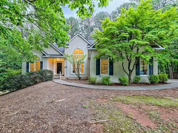 521 Crabapple Rd, Clarkesville, GA 30523